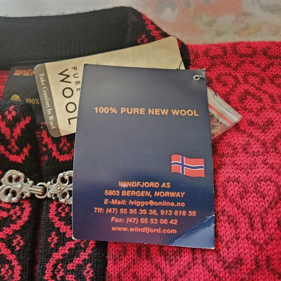 WINDFJORD RED WOOL SWEATER WOMENS XS NEW w TAGS NORWAY - Picture 5 of 9